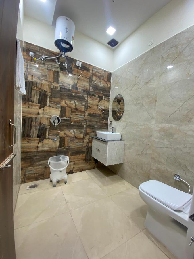 Hotel Woodlark Zirakpur - A Peaceful Stay Zewnętrze zdjęcie