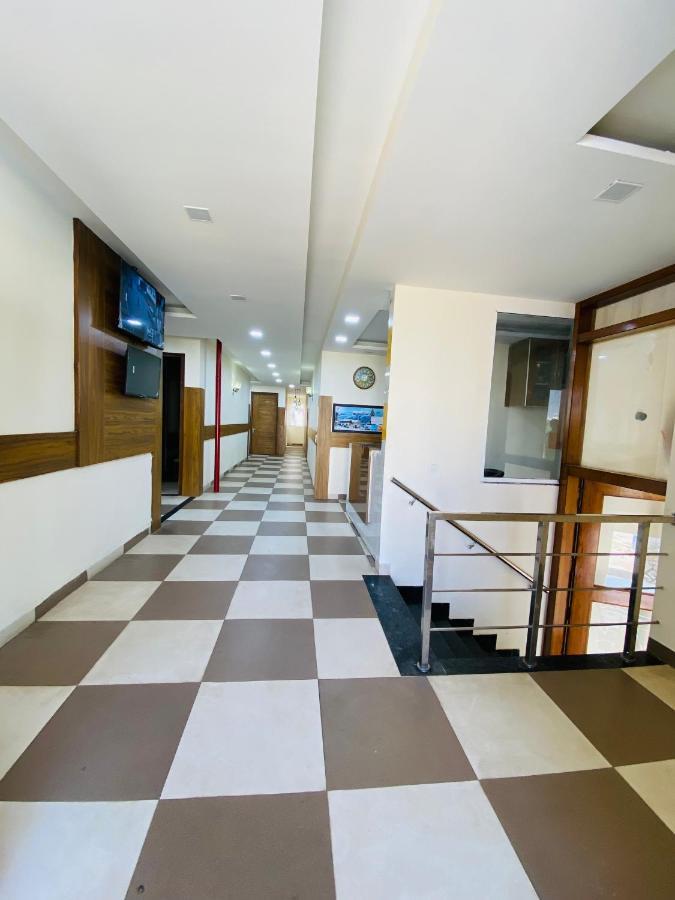Hotel Woodlark Zirakpur - A Peaceful Stay Zewnętrze zdjęcie